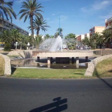 F2 - Front De Mer - Les Pieds Dans L'Eau - Appartement Situe A Saint-Cyprien Plage Sud - 30M Mer Et Plage - Et Non 500M- Avec Une Belle Vue Sur Mer Depuis La Terrasse - Piscine - Parking Privatif - 4 Personnes Exterior photo
