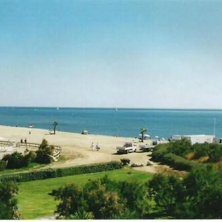 F2 - Front De Mer - Les Pieds Dans L'Eau - Appartement Situe A Saint-Cyprien Plage Sud - 30M Mer Et Plage - Et Non 500M- Avec Une Belle Vue Sur Mer Depuis La Terrasse - Piscine - Parking Privatif - 4 Personnes Exterior photo